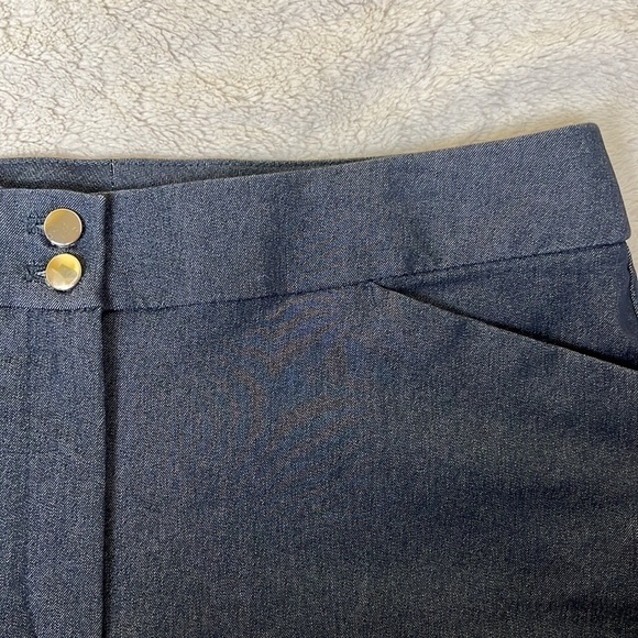 Chico's Chambray Denim Look Cropped Ankle Slacks Pants - Size 0.5 (Small/6) - Picture 6 of 10